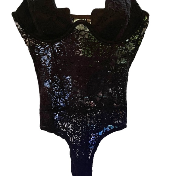 Lulus Women’s Black Lace Padded Clamshell Cup Bodysuit Snap Crotch Sz. S - Picture 5 of 10